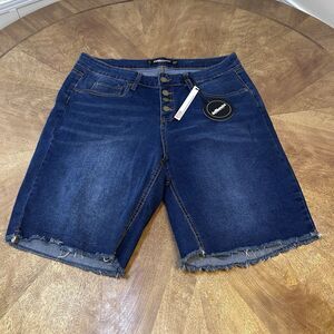 New Dollhouse Boyfriend Denim Shorts Womens 16w Plus Blue Pockets Distressed